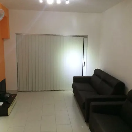 C St Julians Paceville 2 Bedroom Appartement *